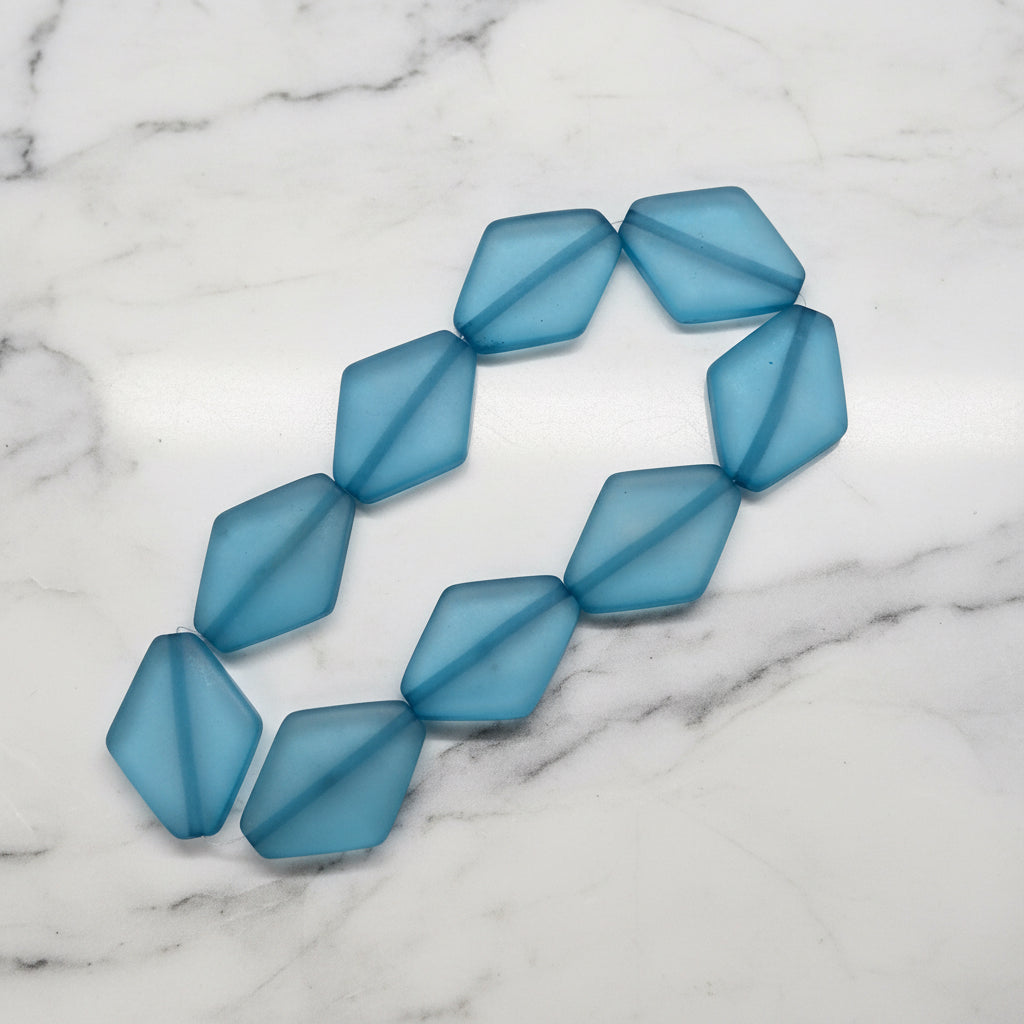 Sky blue diamond-shaped resin beads strand, linked diamond shape