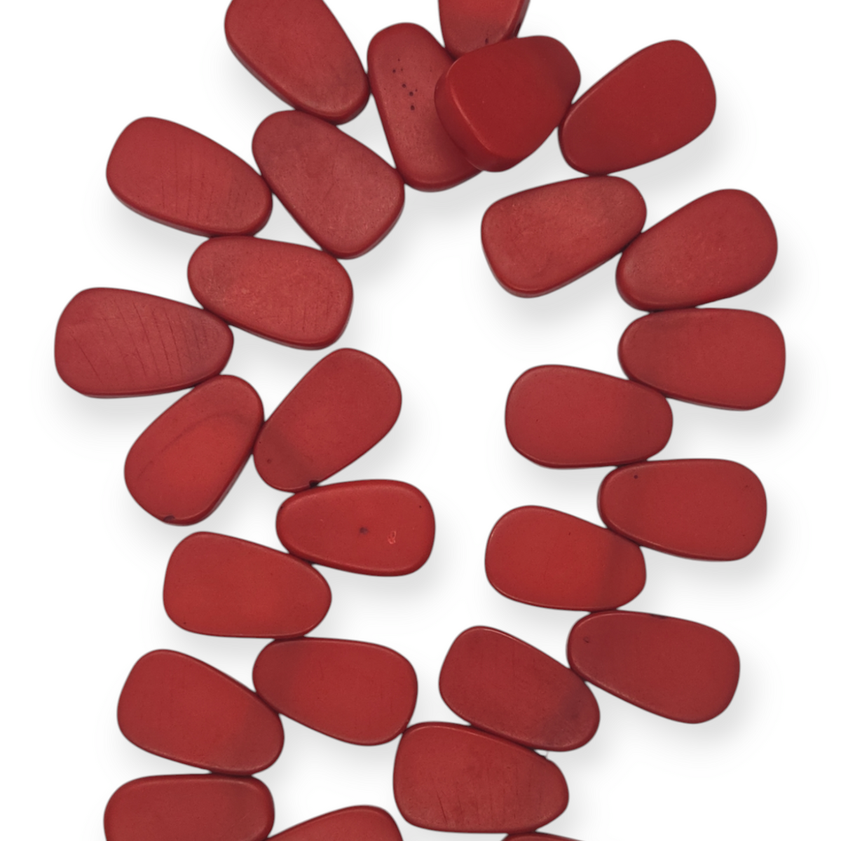 Dark red teardrop resin beads, droplet-shaped per strand