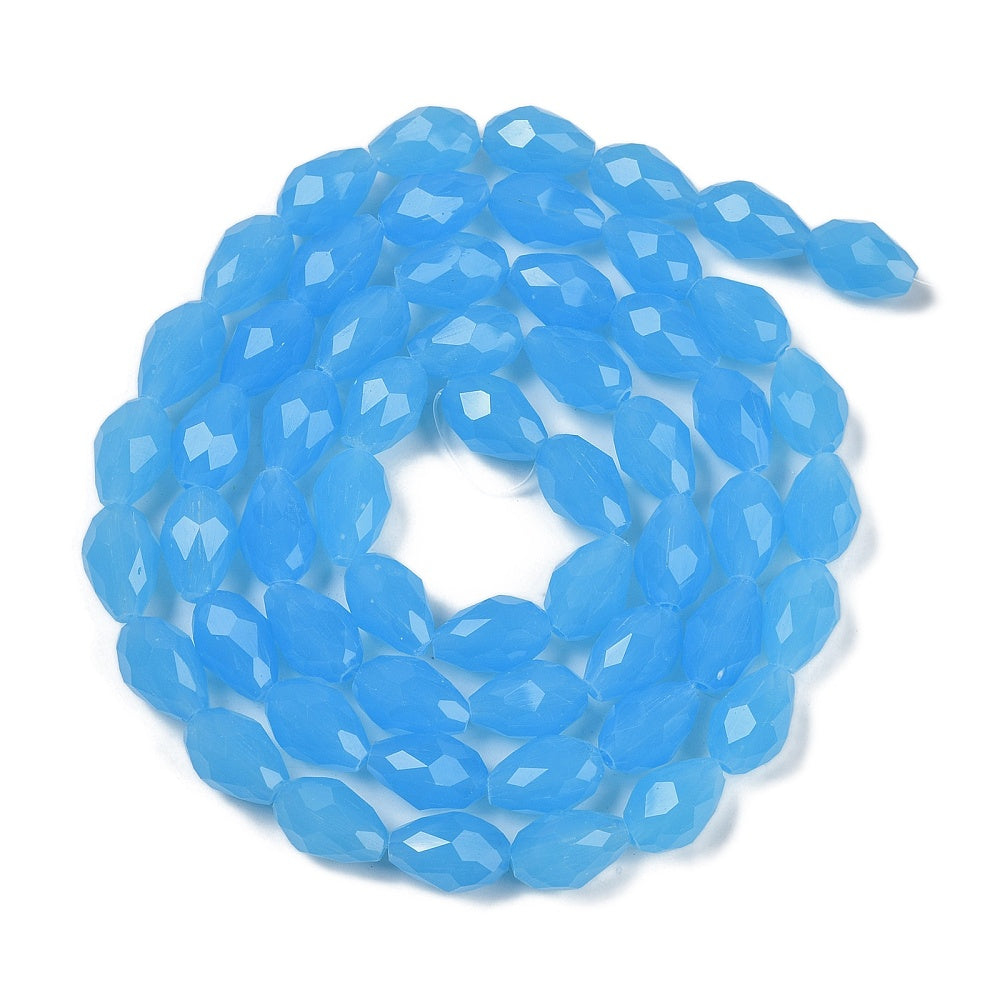 Blue faceted teardrop glass bead strand with reflective facets, looped view