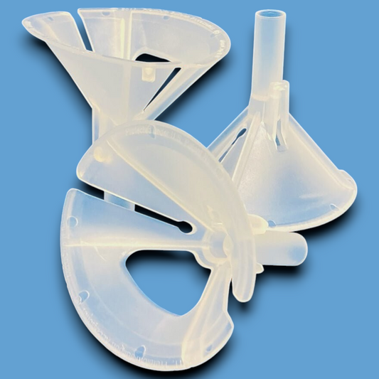 Clear plastic balloon cups with spout, set of 10